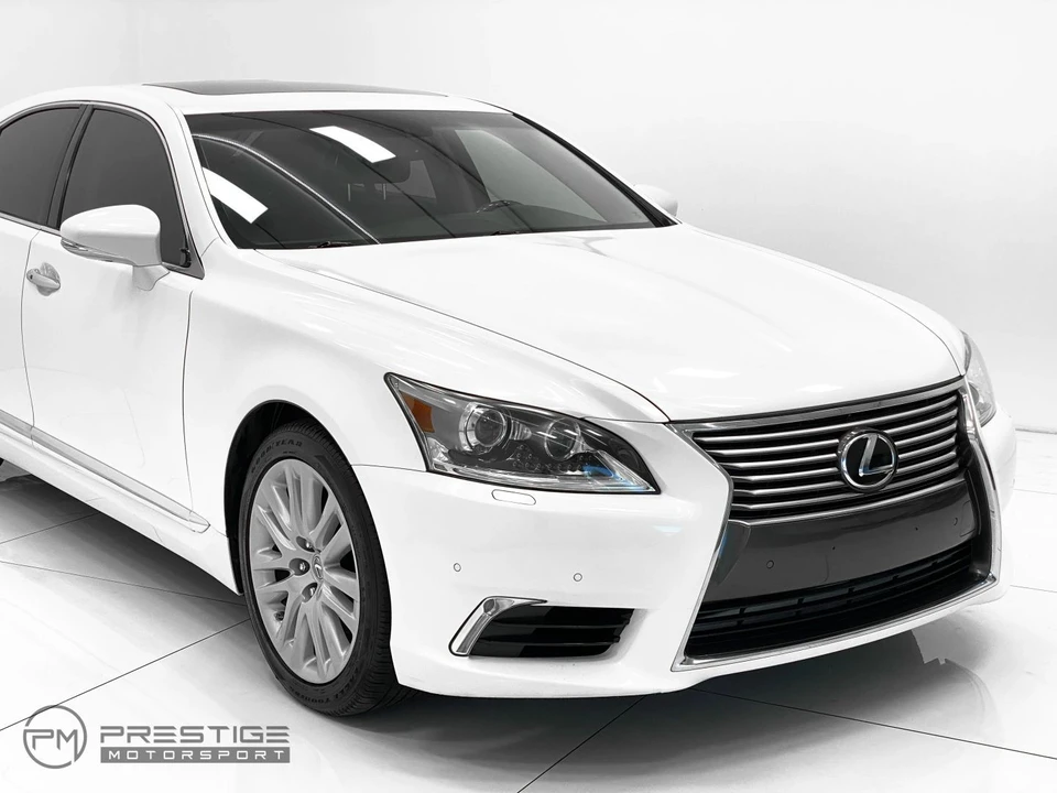 2016 Lexus LS 4th Gen - Image 9 of 31