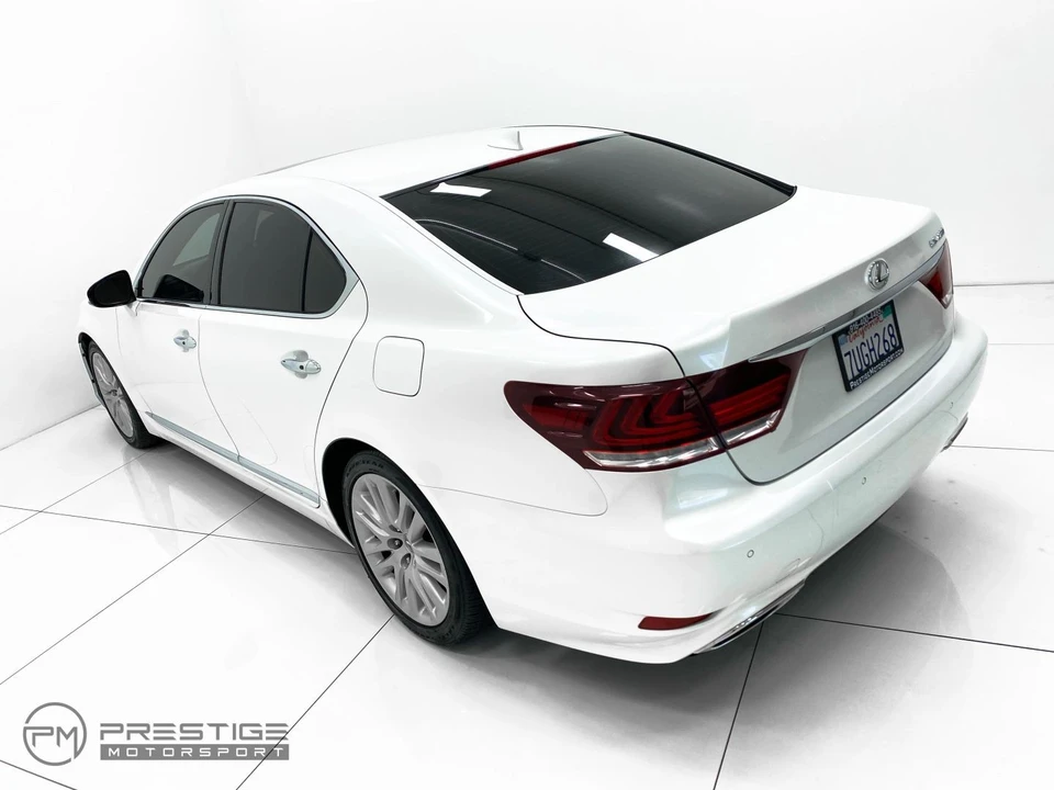 2016 Lexus LS 4th Gen - Image 28 of 31