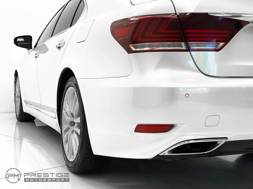 2016 Lexus LS 4th Gen - Image 12 of 31
