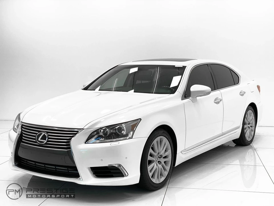 2016 Lexus LS 4th Gen - Image 25 of 31