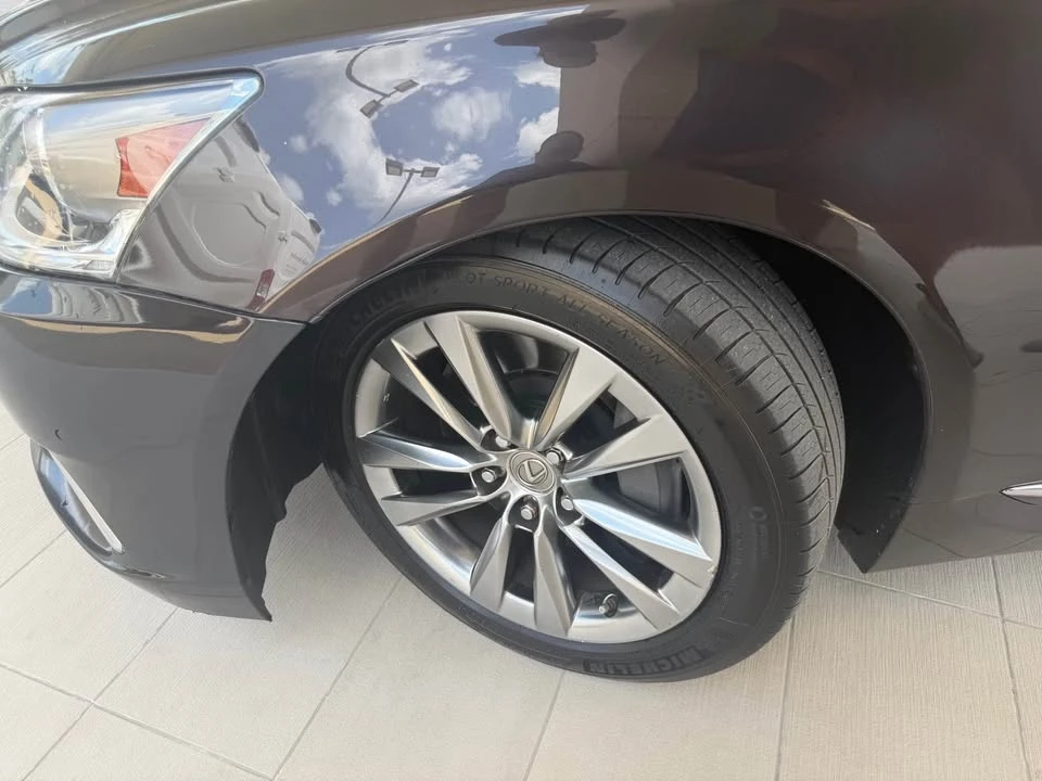 2016 Lexus LS 4th Gen - Image 5 of 17