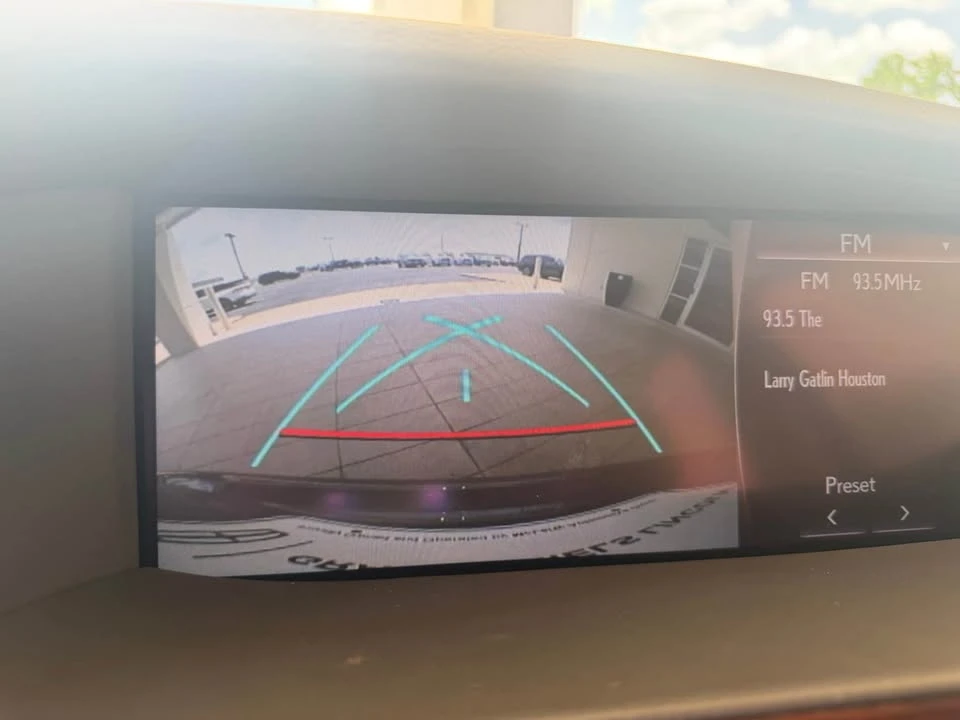 2016 Lexus LS 4th Gen - Image 17 of 17