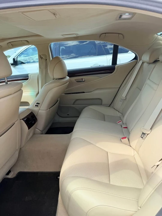 2016 Lexus LS 4th Gen - Image 7 of 8