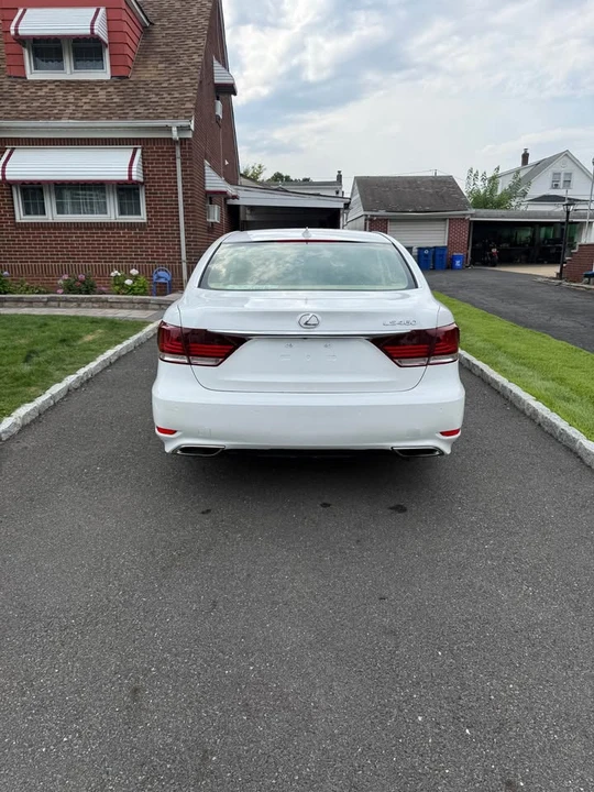 2016 Lexus LS 4th Gen - Image 4 of 16