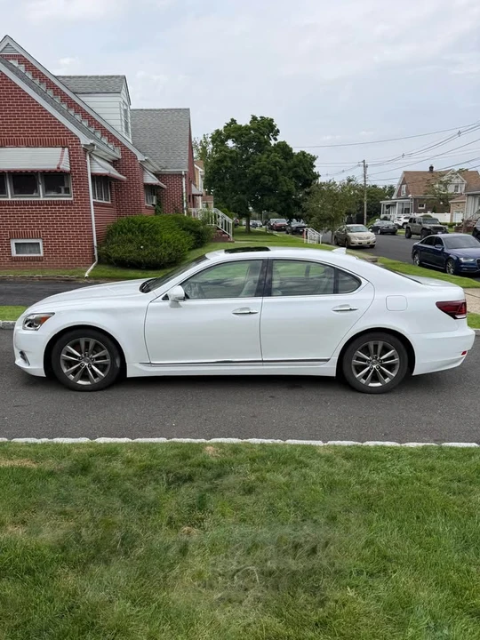 2016 Lexus LS 4th Gen - Image 2 of 16