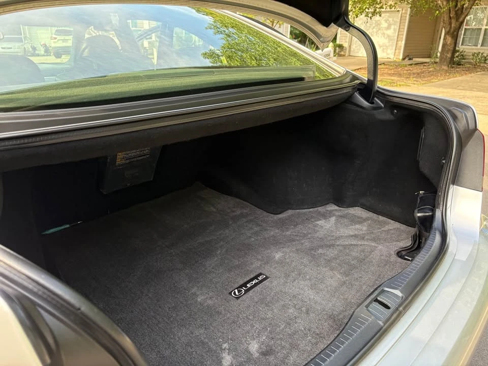 2016 Lexus LS 4th Gen - Image 8 of 19