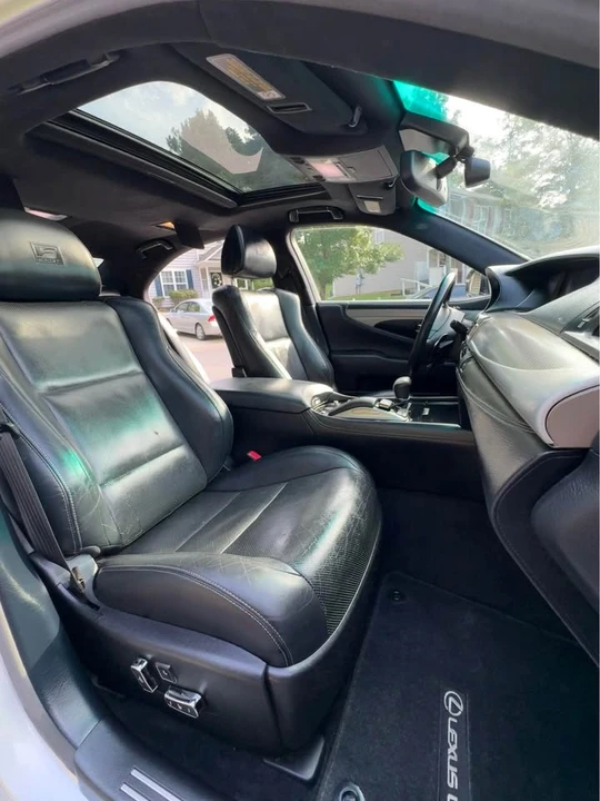 2016 Lexus LS 4th Gen - Image 12 of 19