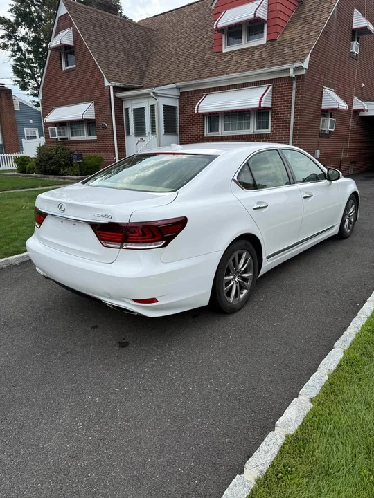 2016 Lexus LS 4th Gen - Image 5 of 16