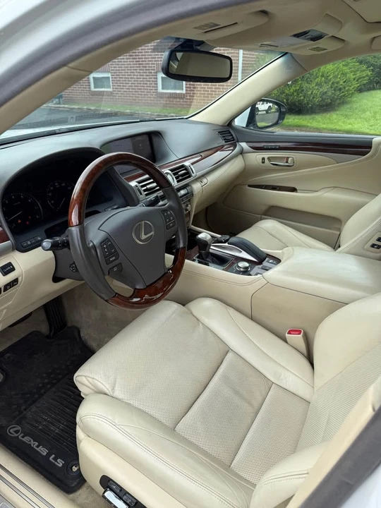 2016 Lexus LS 4th Gen - Image 9 of 16