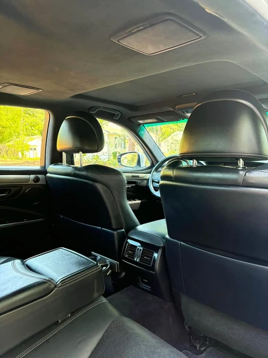 2016 Lexus LS 4th Gen - Image 11 of 15