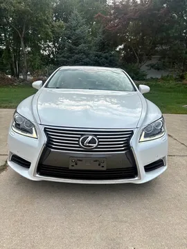 2016 Lexus LS 460 Sedan 4D