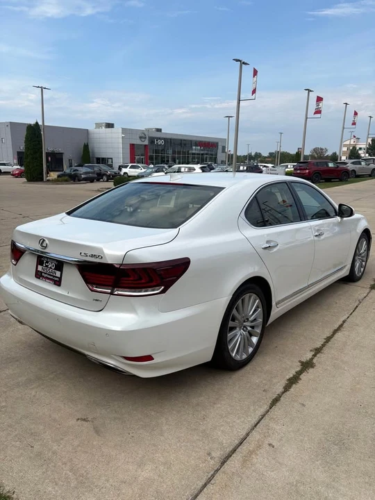 2016 Lexus LS 4th Gen - Image 6 of 19
