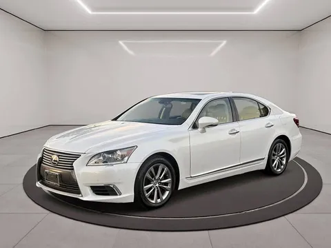 2016 Lexus LS 460 Sedan 4D