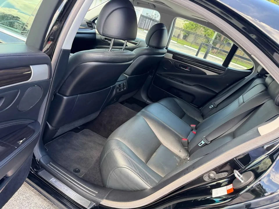 2016 Lexus LS 4th Gen - Image 11 of 11