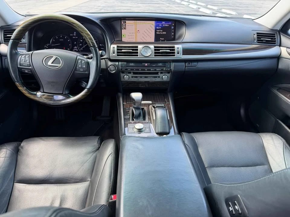 2016 Lexus LS 4th Gen - Image 10 of 11