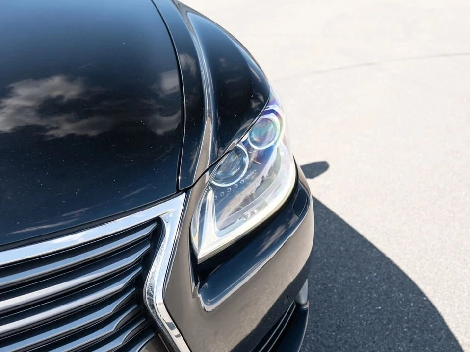 2016 Lexus LS 4th Gen - Image 10 of 20