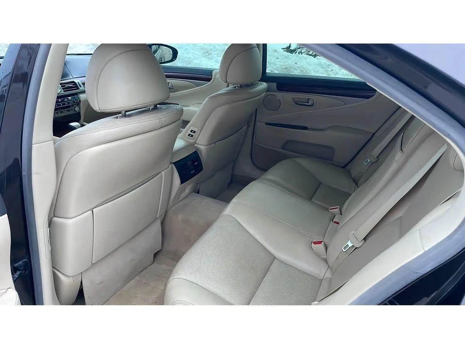 2016 Lexus LS 4th Gen - Image 6 of 20