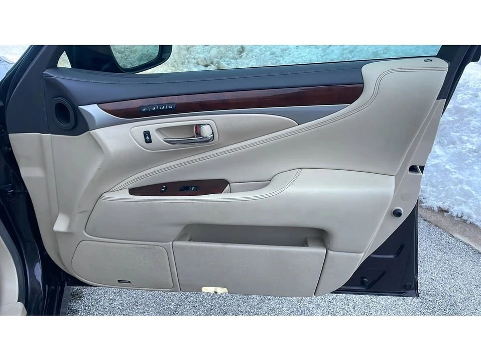 2016 Lexus LS 4th Gen - Image 4 of 20