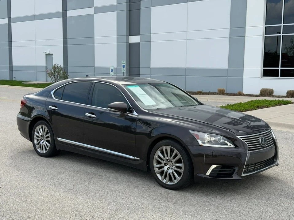 2016 Lexus LS 4th Gen - Image 10 of 20