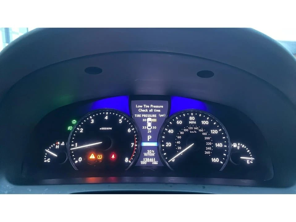 2016 Lexus LS 4th Gen - Image 18 of 20