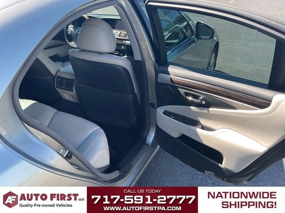 2016 Lexus LS 4th Gen - Image 11 of 20