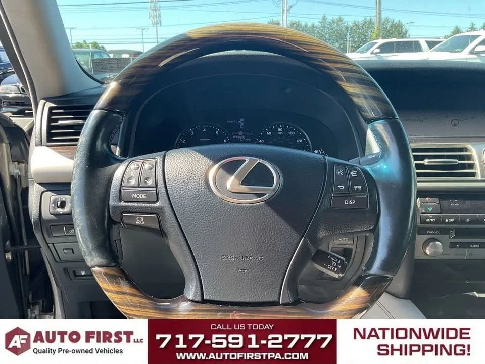 2016 Lexus LS 4th Gen - Image 17 of 20