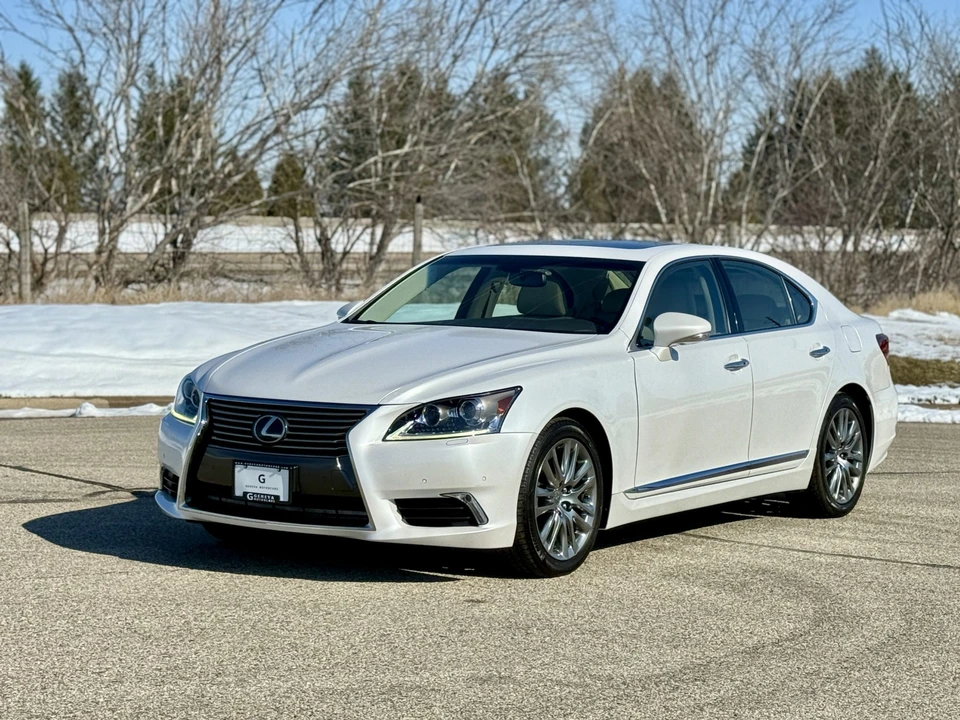 2016 Lexus LS 4th Gen - Image 6 of 31