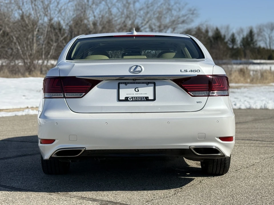 2016 Lexus LS 4th Gen - Image 14 of 31