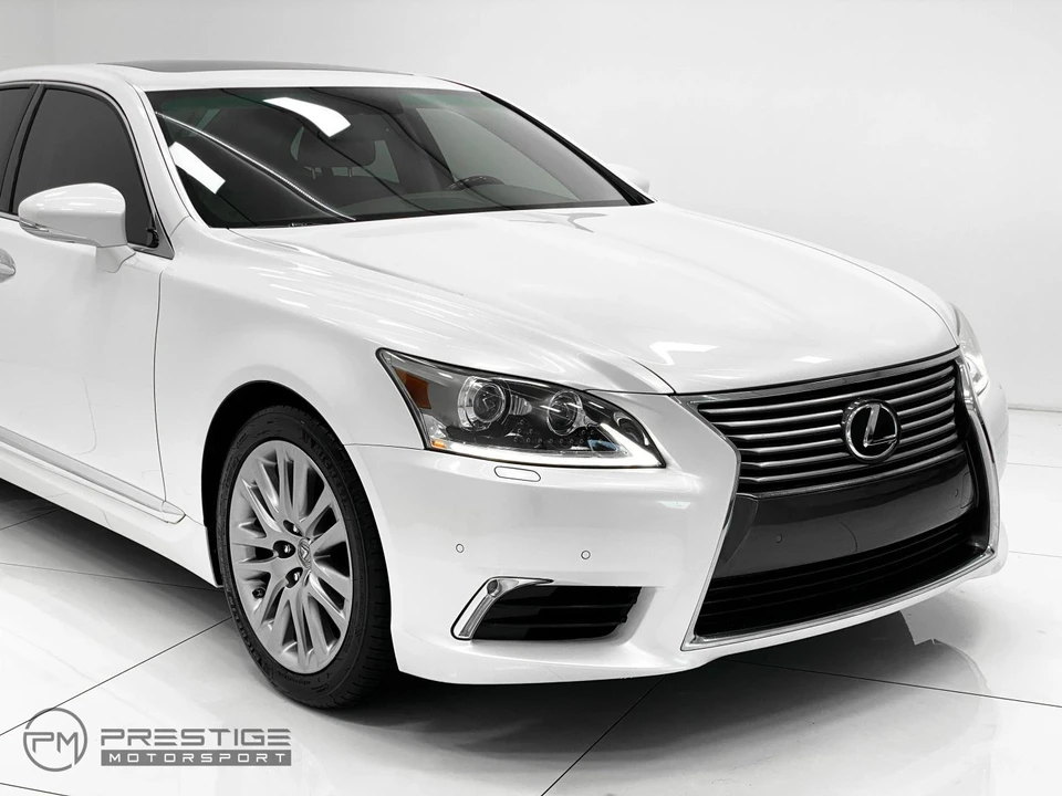 2016 Lexus LS 4th Gen - Image 9 of 31