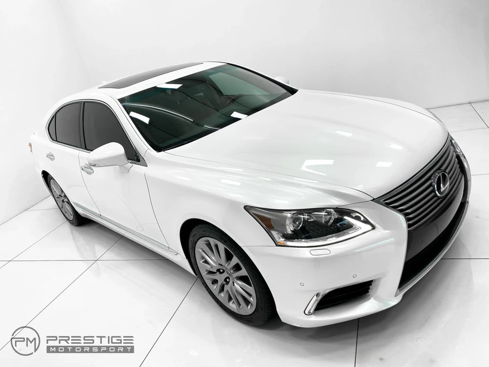 2016 Lexus LS 4th Gen - Image 25 of 31