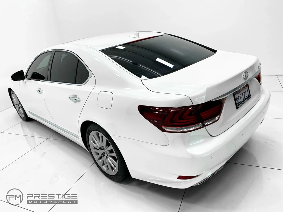 2016 Lexus LS 4th Gen - Image 26 of 31