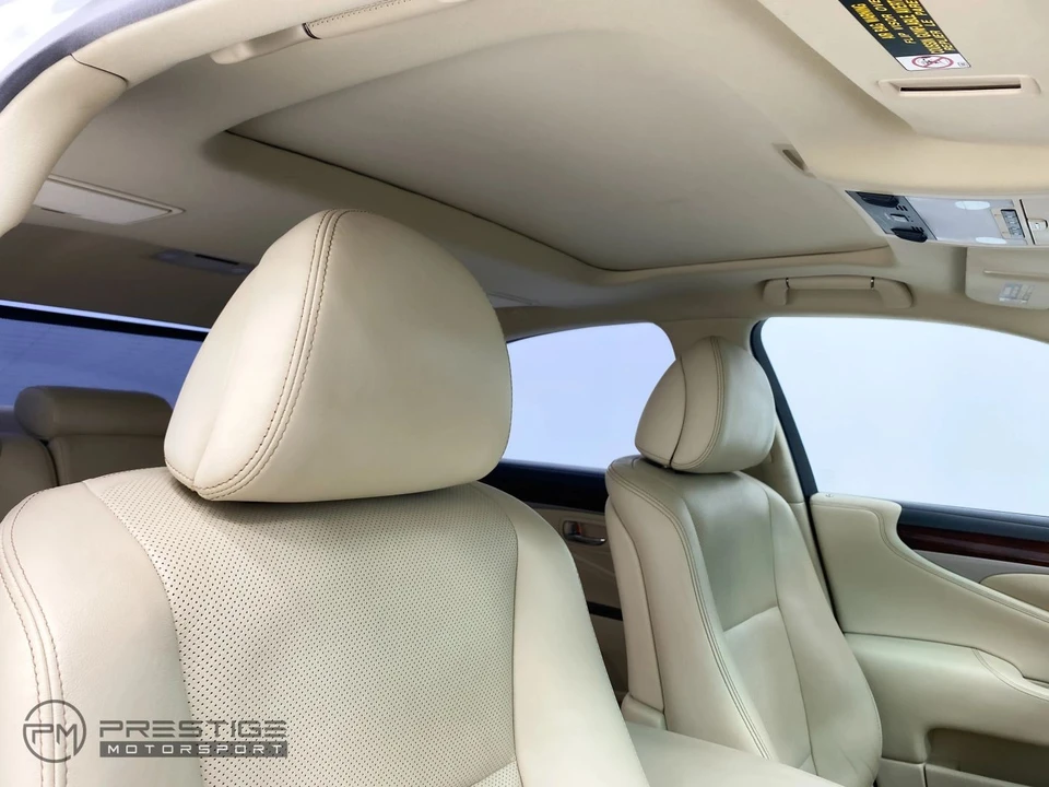 2016 Lexus LS 4th Gen - Image 31 of 31