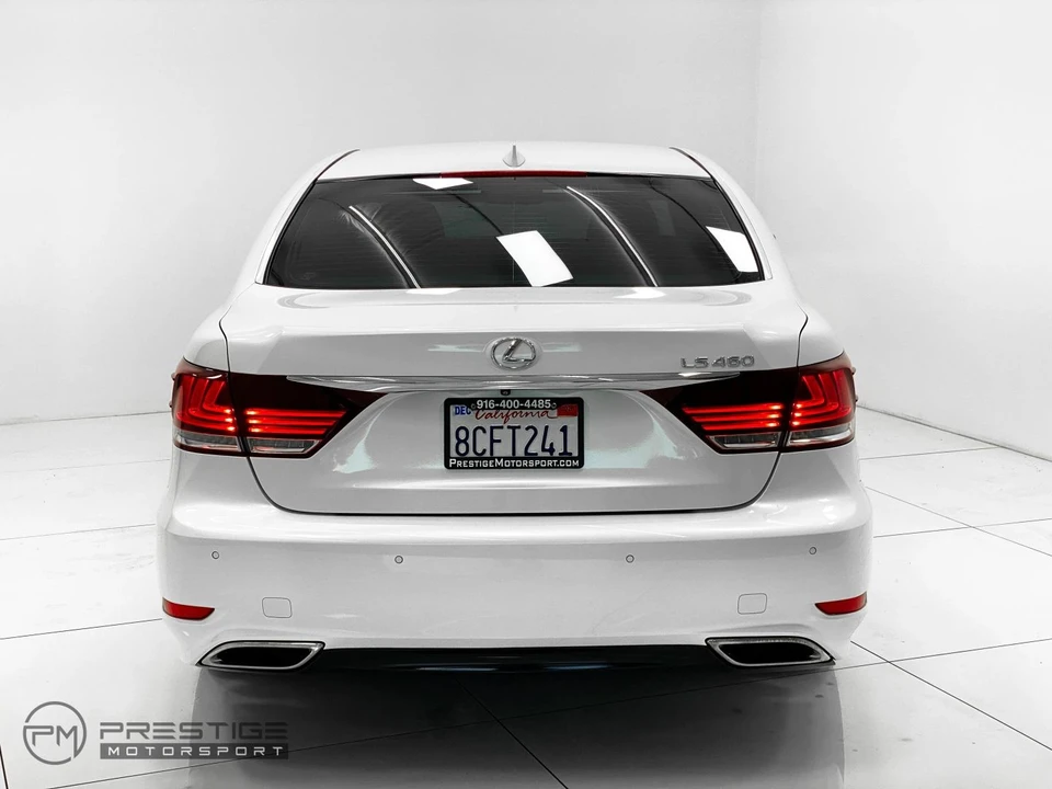 2016 Lexus LS 4th Gen - Image 27 of 31