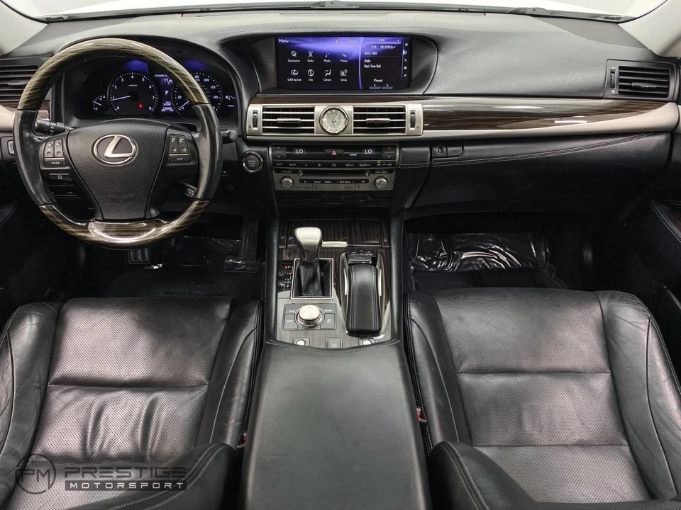 2016 Lexus LS 4th Gen - Image 17 of 31