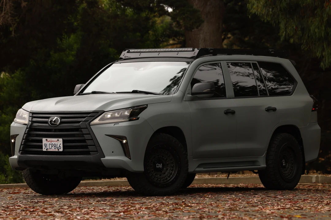 2016 Lexus LX 3rd Gen - Image 8 of 31