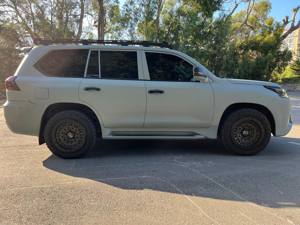 2016 Lexus LX 3rd Gen - Image 14 of 31