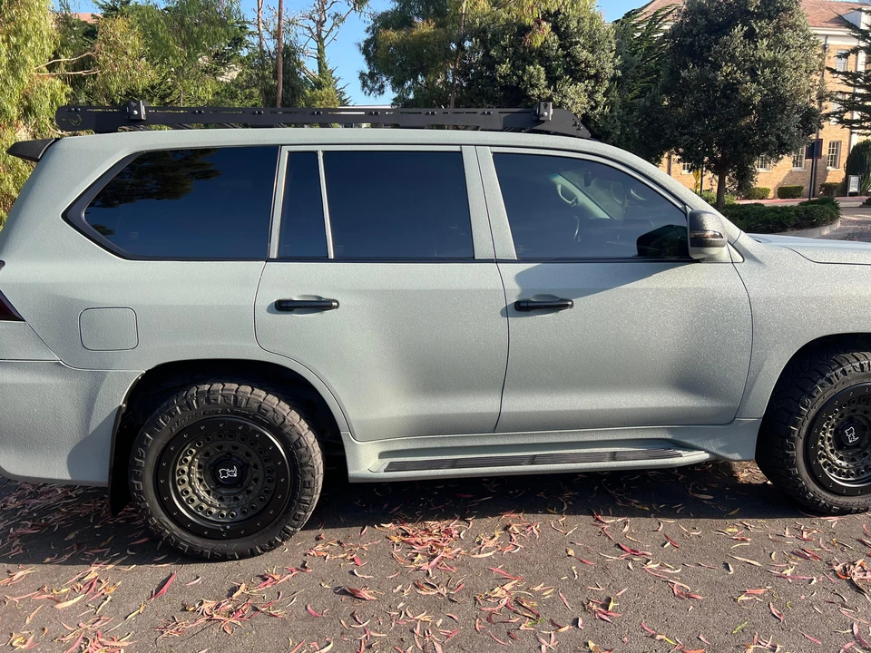 2016 Lexus LX 3rd Gen - Image 29 of 31