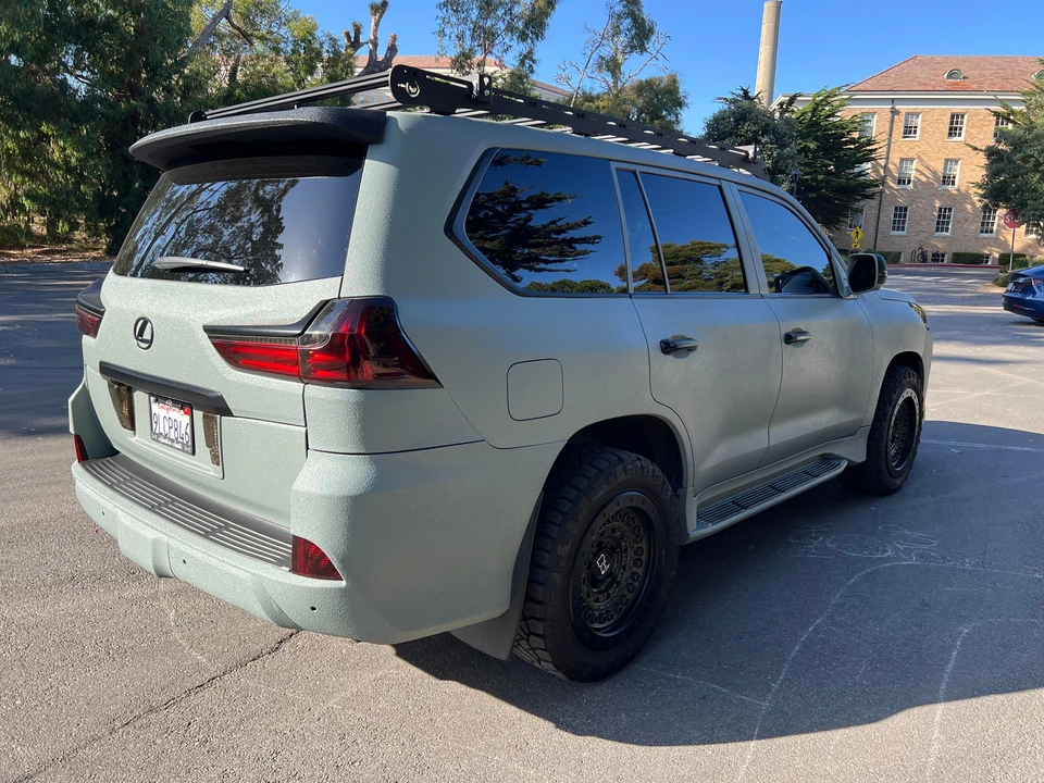 2016 Lexus LX 3rd Gen - Image 13 of 31