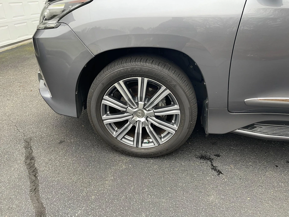 2016 Lexus LX 3rd Gen - Image 27 of 31