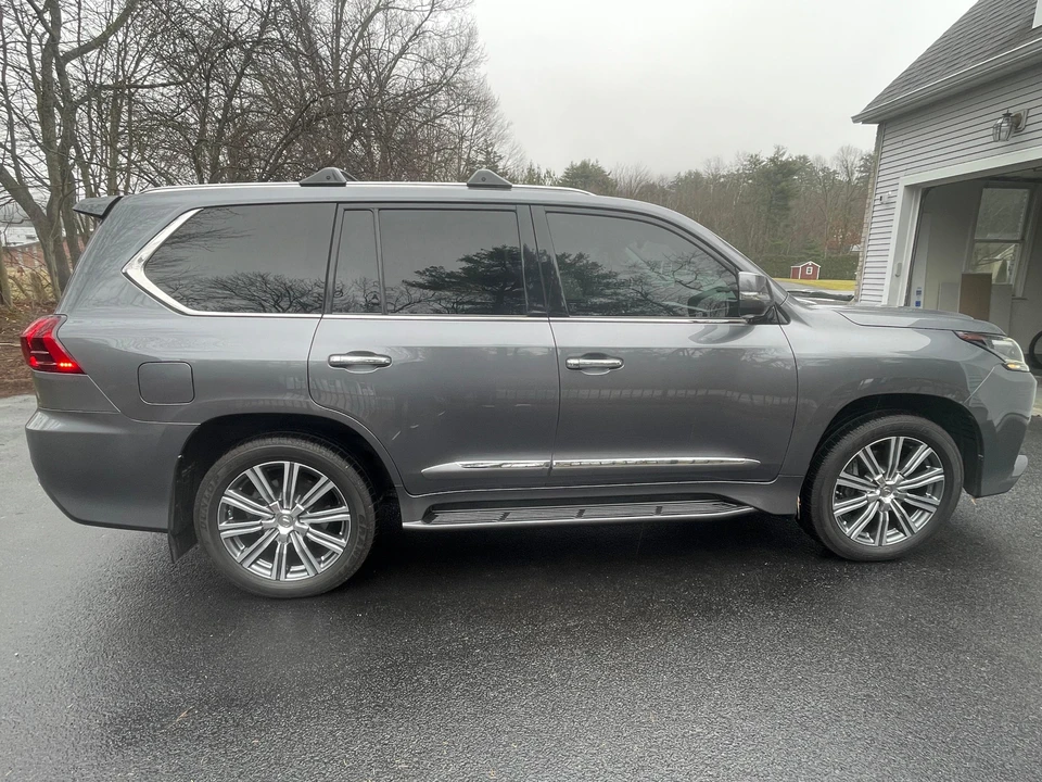 2016 Lexus LX 3rd Gen - Image 20 of 31