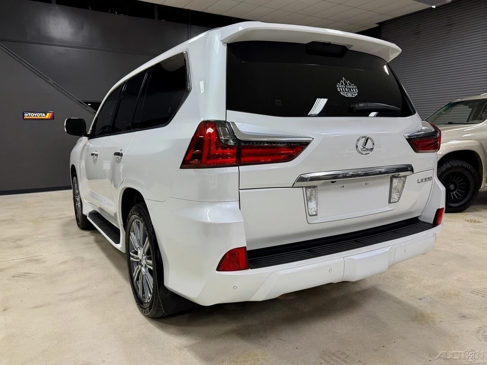 2016 Lexus LX 3rd Gen - Image 8 of 12