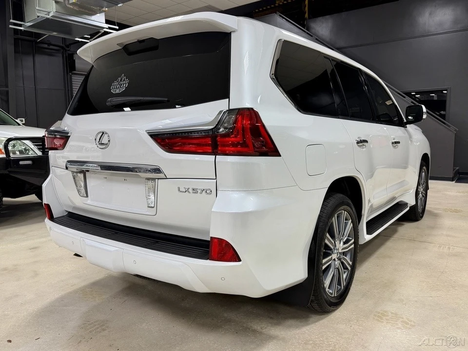 2016 Lexus LX 3rd Gen - Image 9 of 12