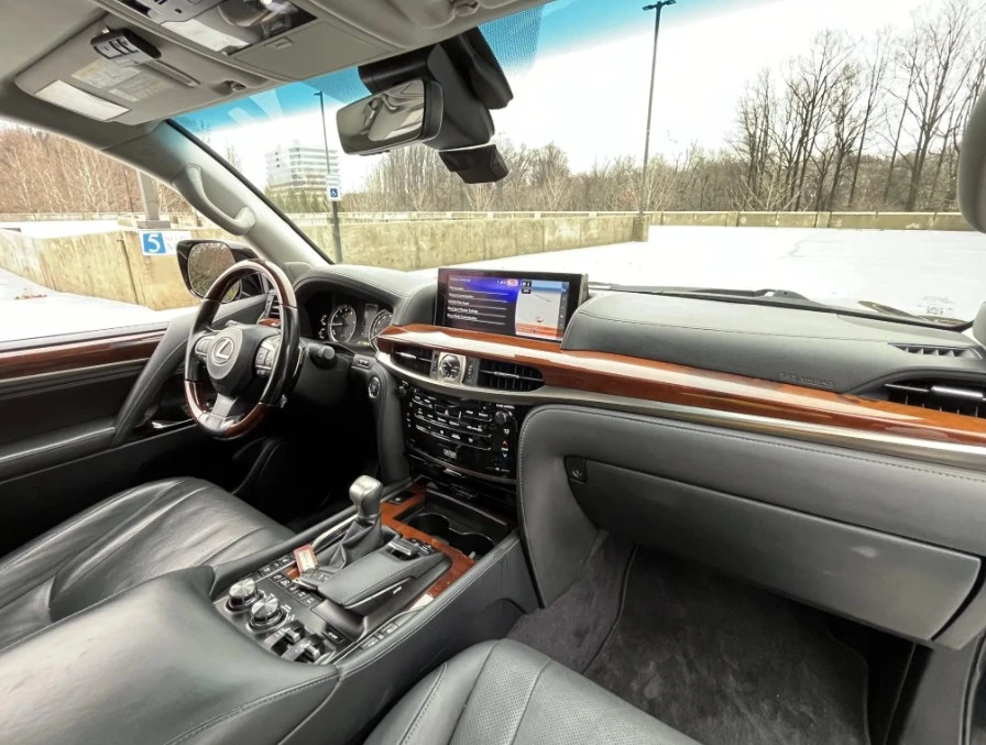 2016 Lexus LX 3rd Gen - Image 4 of 6