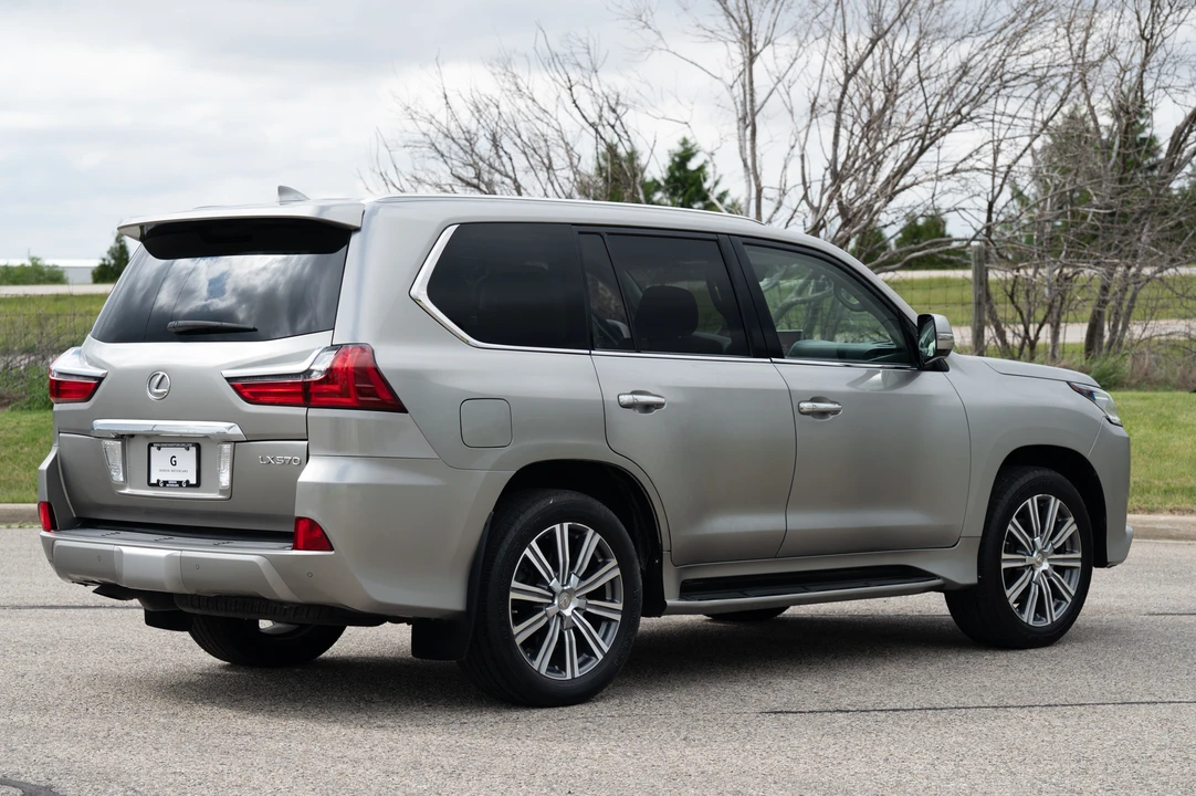 2016 Lexus LX 3rd Gen - Image 10 of 31