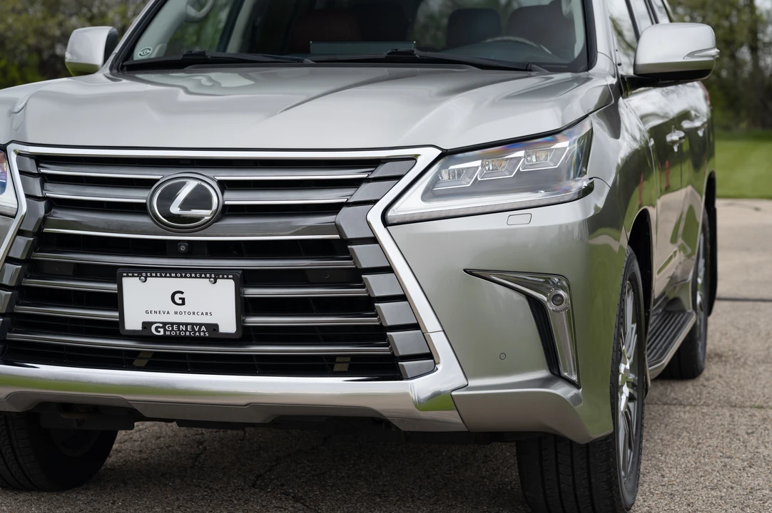2016 Lexus LX 3rd Gen - Image 20 of 31