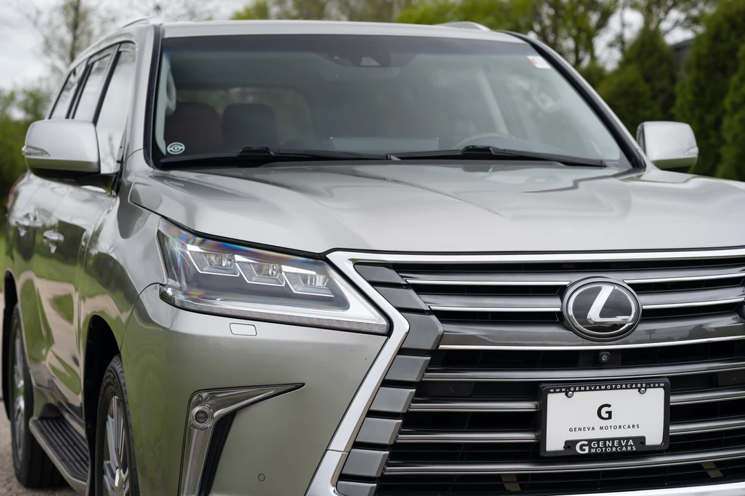 2016 Lexus LX 3rd Gen - Image 19 of 31