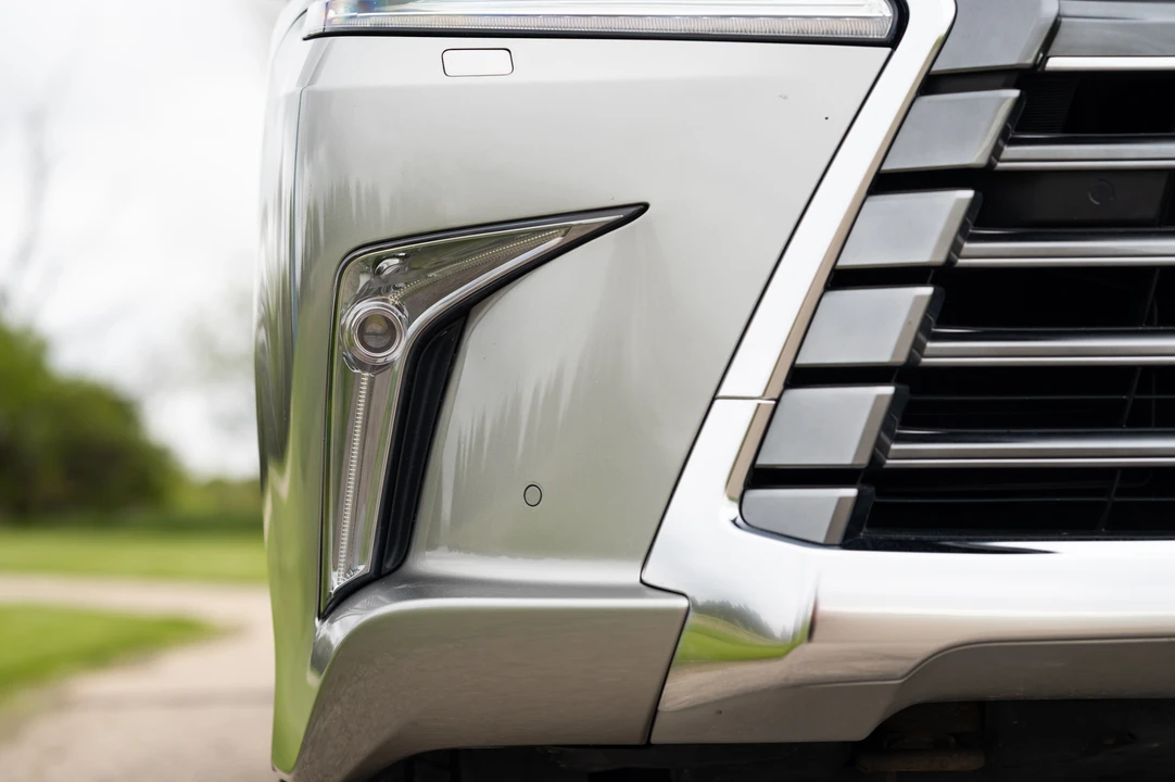 2016 Lexus LX 3rd Gen - Image 23 of 31