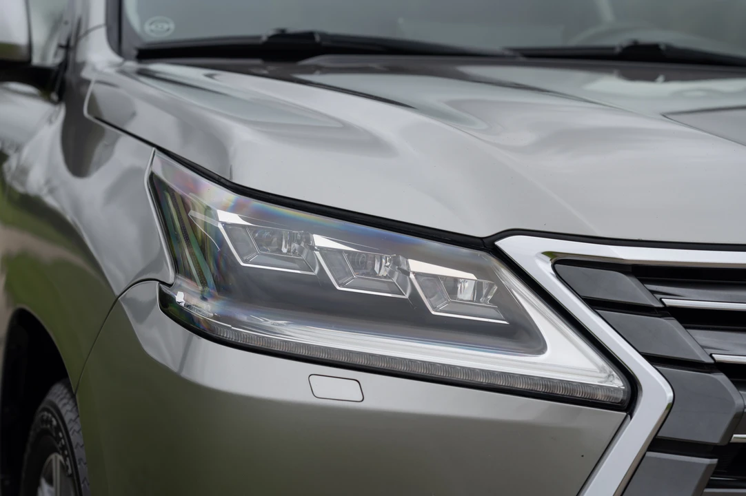 2016 Lexus LX 3rd Gen - Image 21 of 31