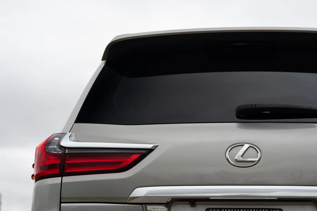 2016 Lexus LX 3rd Gen - Image 30 of 31