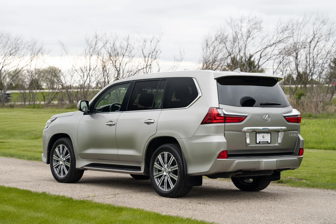 2016 Lexus LX 3rd Gen - Image 8 of 31